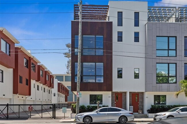 Building Photo - 810 2nd Ave N