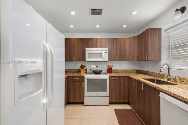 Building Photo - 750 Michigan Ave