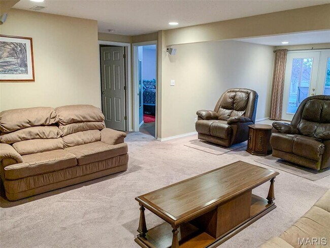Building Photo - 1031 Buran Dr