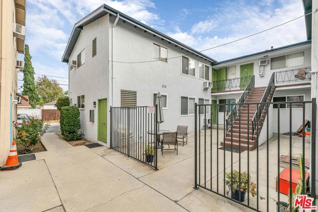 Primary Photo - 4916 Hazeltine Ave