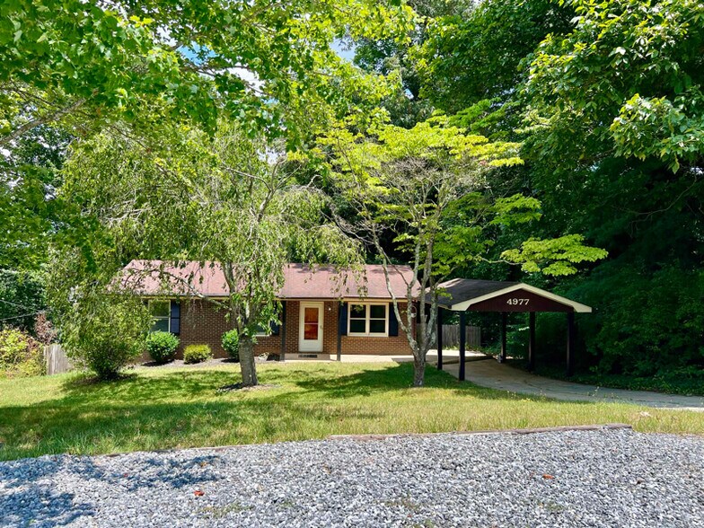 Building Photo - 4977 Scott Rd