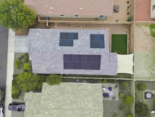 Building Photo - 21359 W Alvarado Rd