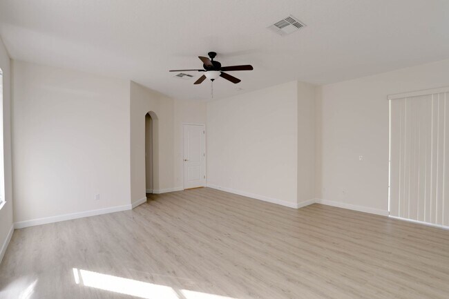 Building Photo - 2695 Palastro Way