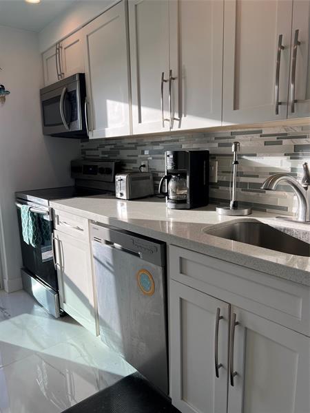 Building Photo - 1610 N Ocean Blvd