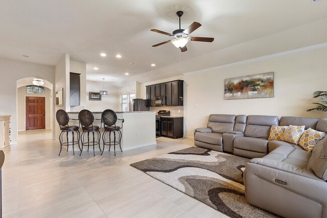 Building Photo - 16911 Savannah Park Dr