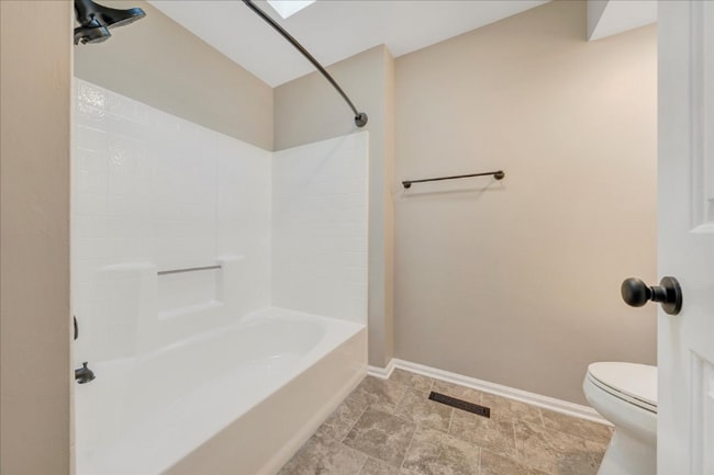 Building Photo - 5184 Orchard Hill Dr