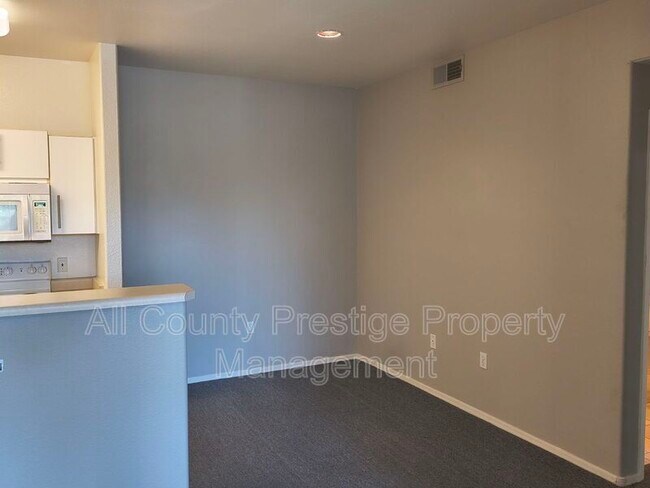 Building Photo - 3302 N 7th St