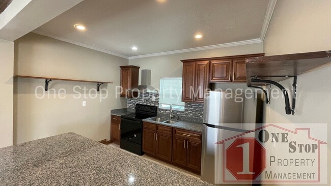 Building Photo - Beautiful 3 Bedroom 1 Bathroom Home in Kan...