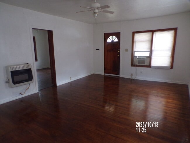 Building Photo - Very nice two-bedroom home located in the ...