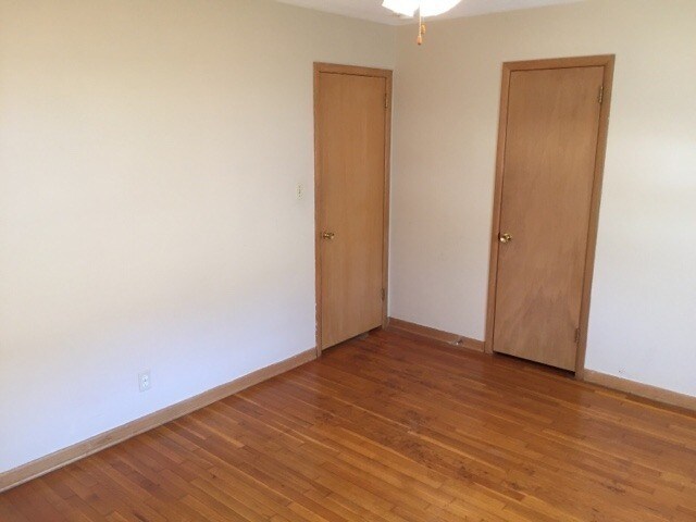 Building Photo - 3 Bedroom Home on Quiet Street Southwest, ...