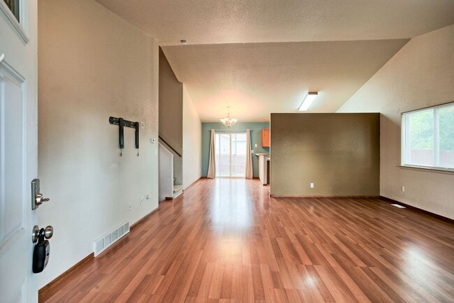 Building Photo - 3 Bedroom 2 Bath Ranch Style Home in Loveland