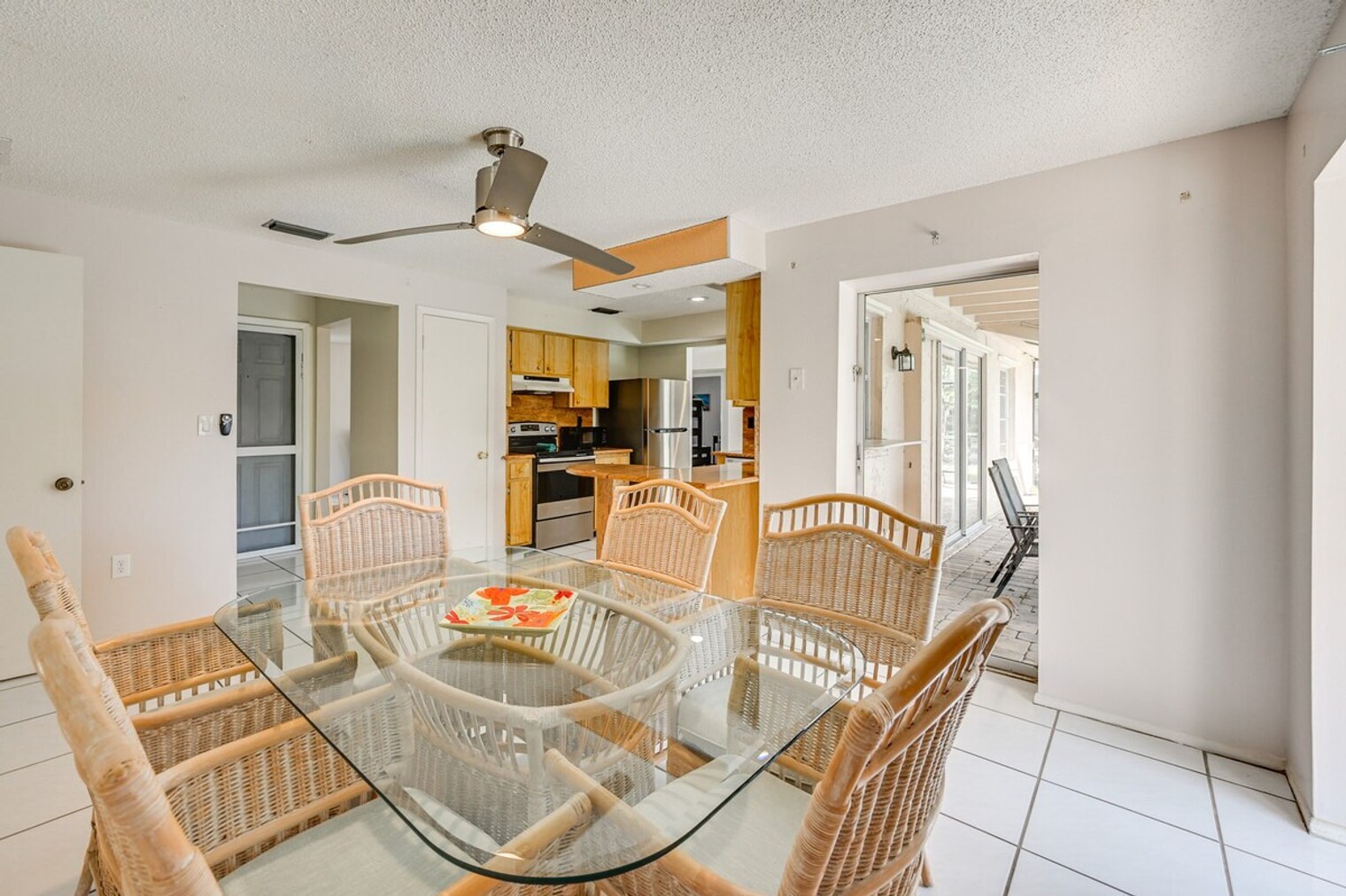 Building Photo - 4261 Pearl Harbor Dr