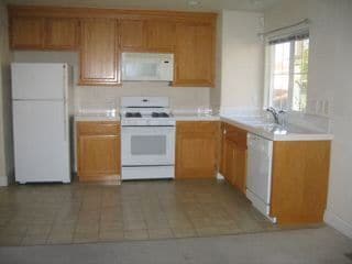 Building Photo - 647 McGinnis Cir