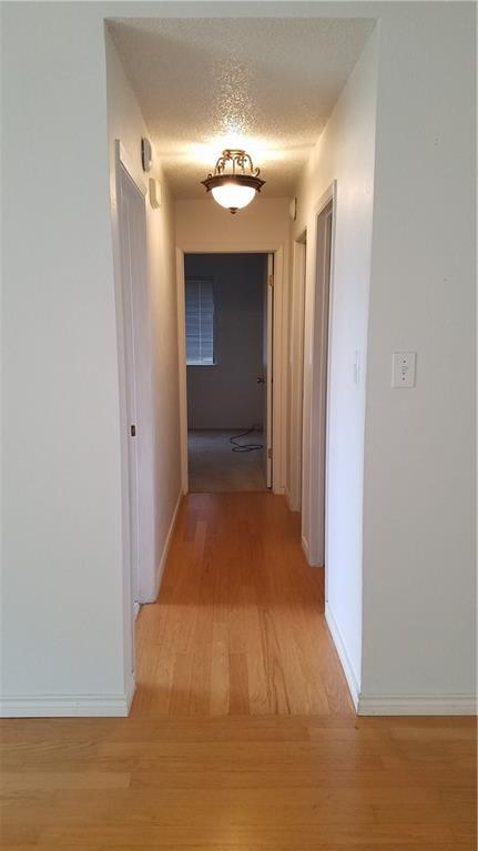 Building Photo - 605 Russet Valley Dr
