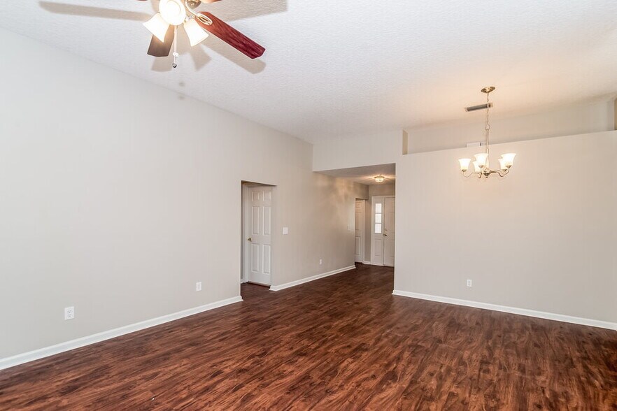 Building Photo - 12561 Brahma Bull Cir W