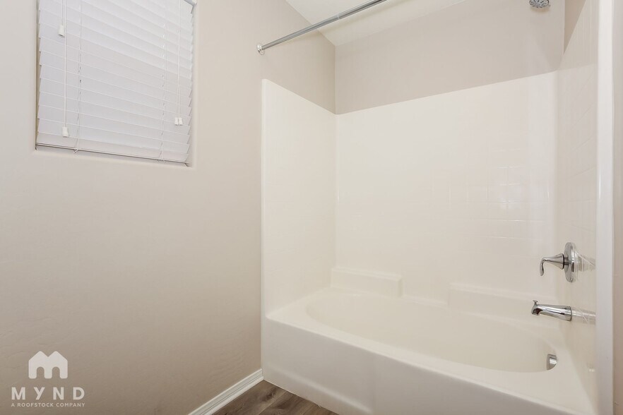 Building Photo - 7608 Tiffany Lamp Ct