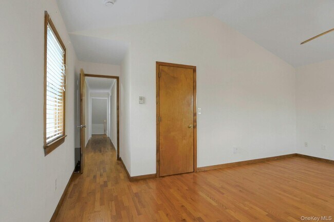 Building Photo - 22 Firth St