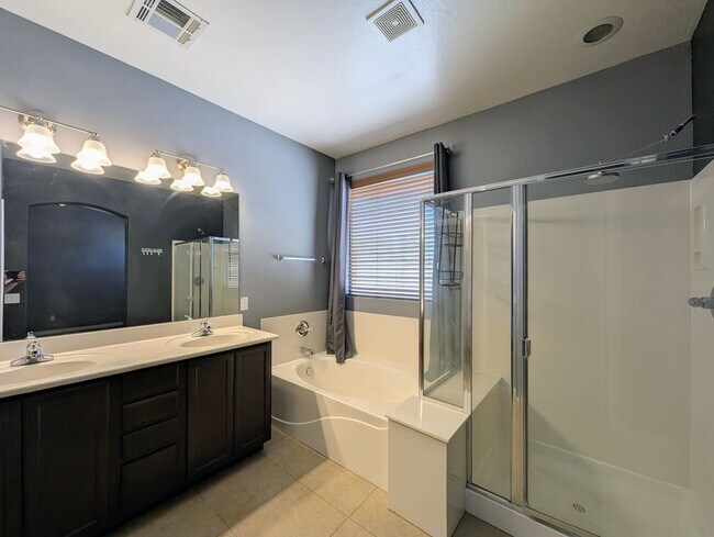 Building Photo - 3731 W St Kateri Dr