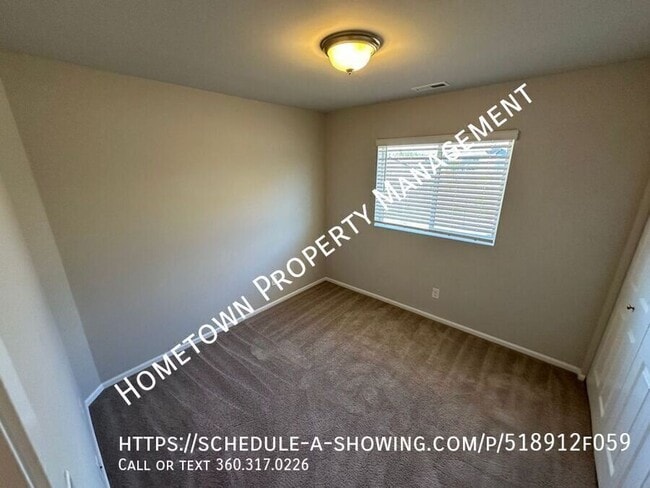 Building Photo - 6918 Honeylocust Ct NE