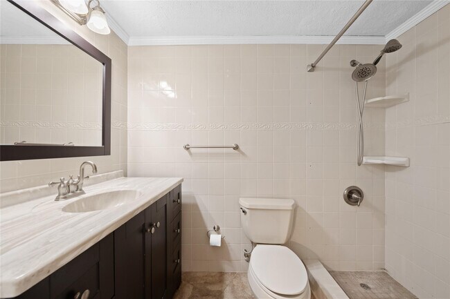 Building Photo - 3700 Galt Ocean Dr