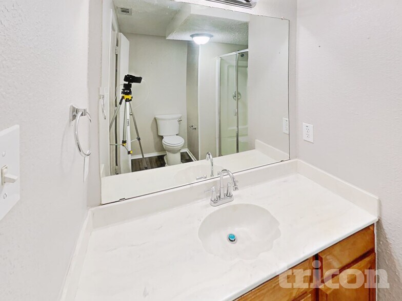 Building Photo - 433 Candlestick Trail