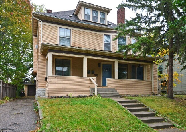 Primary Photo - 2209 Aldrich Ave S