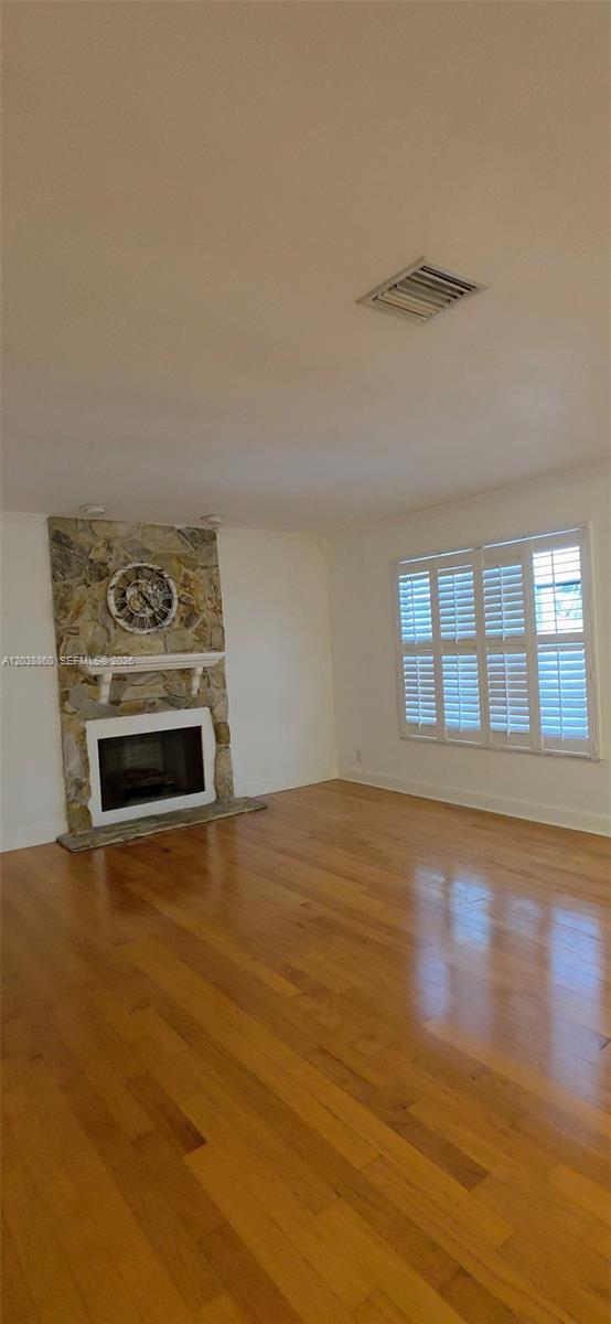 Building Photo - 2515 SE Petit Ln