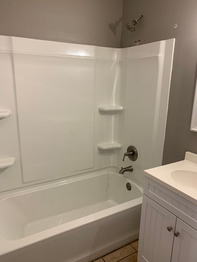 Building Photo - 1810 Fairlane- 2 Units