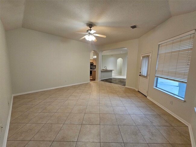 Building Photo - 201 Cedar Branch Dr