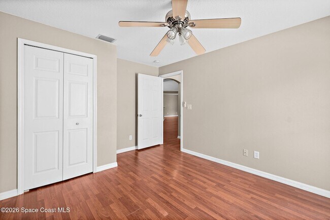 Building Photo - 2467 Deercroft Dr