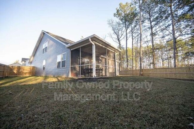 Building Photo - 225 Whirlaway Dr