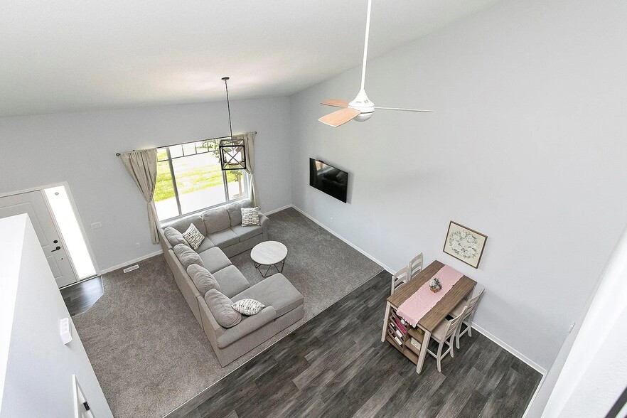 Building Photo - 481 10th St