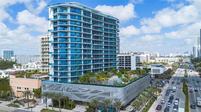 Building Photo - 17550 Collins Ave