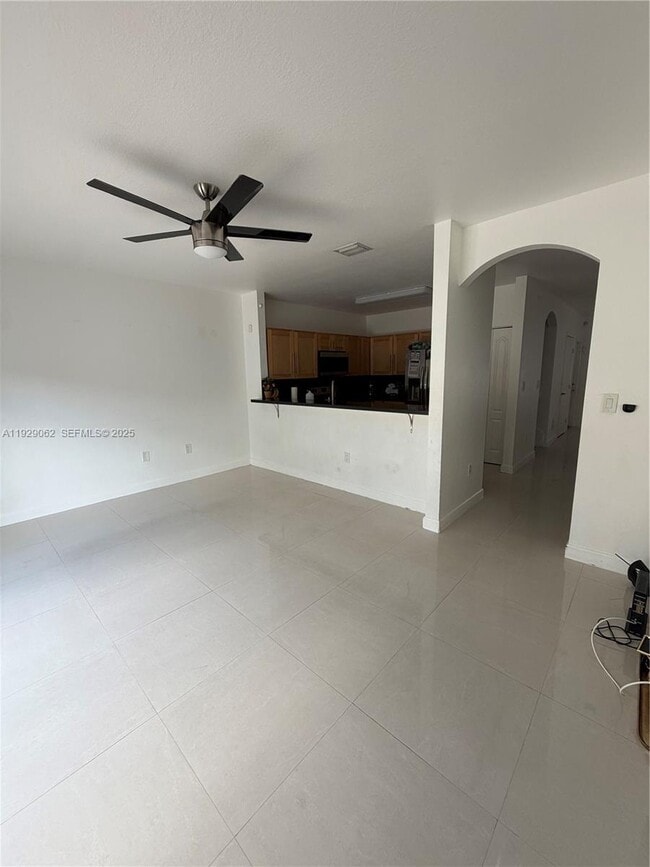 Building Photo - 956 SW 148th Pl