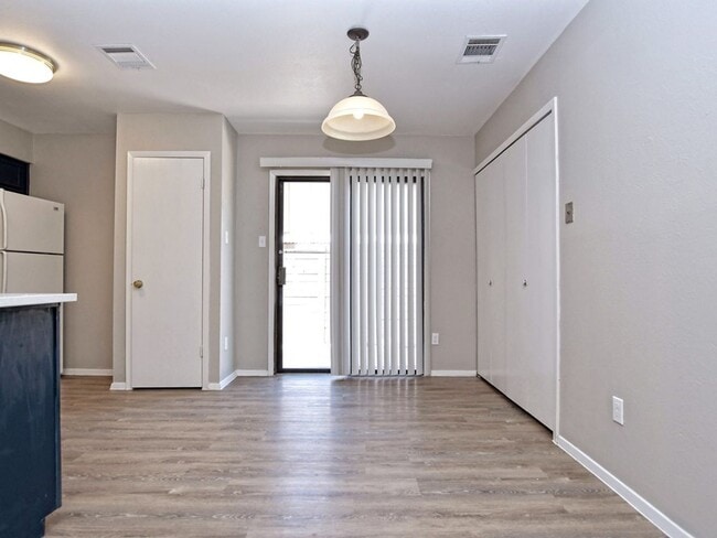 Building Photo - Berkett Drive