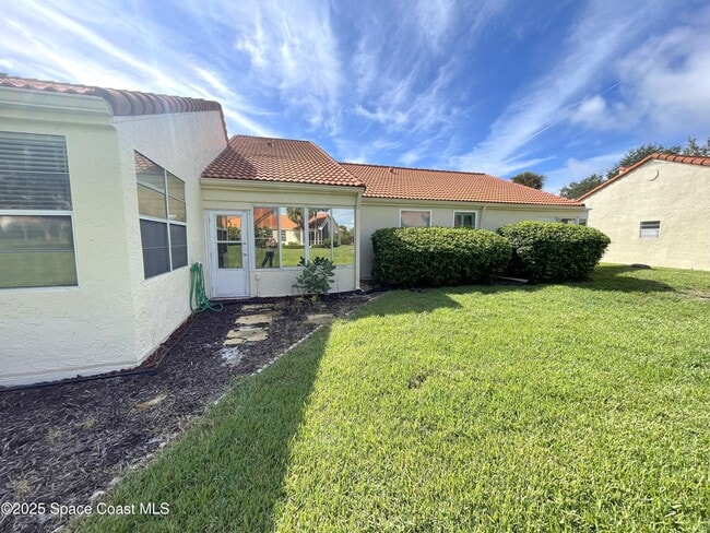 Building Photo - 740 Spring Valley Dr