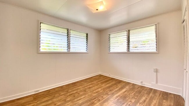 Building Photo - 3007 Lanikaula St