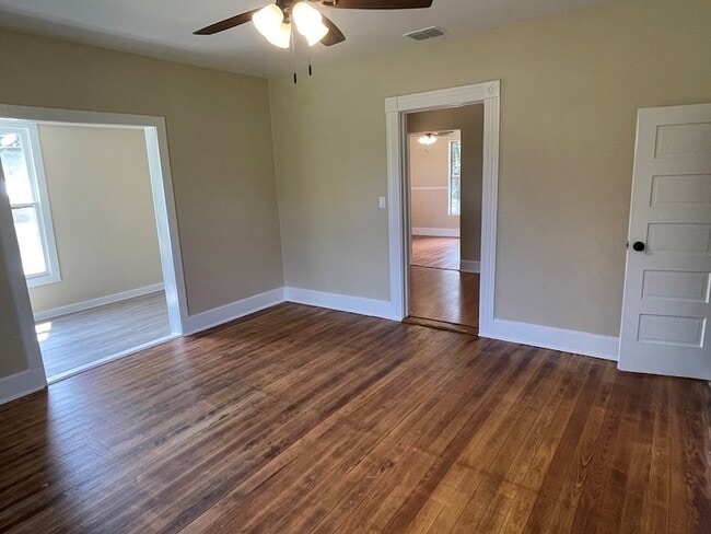 Building Photo - 422 S Orange St