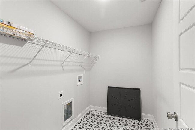 Building Photo - 153 Nairn St