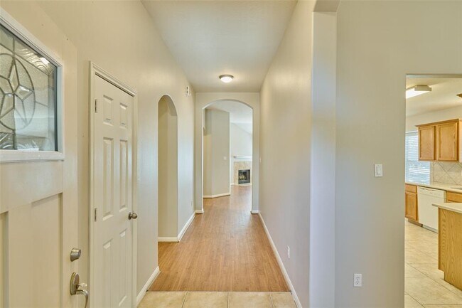 Building Photo - 3733 Breckenridge Dr
