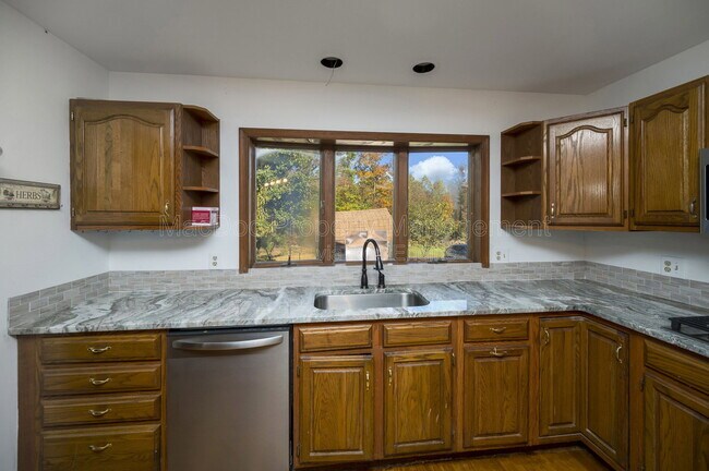 Building Photo - 6709 Marye Rd