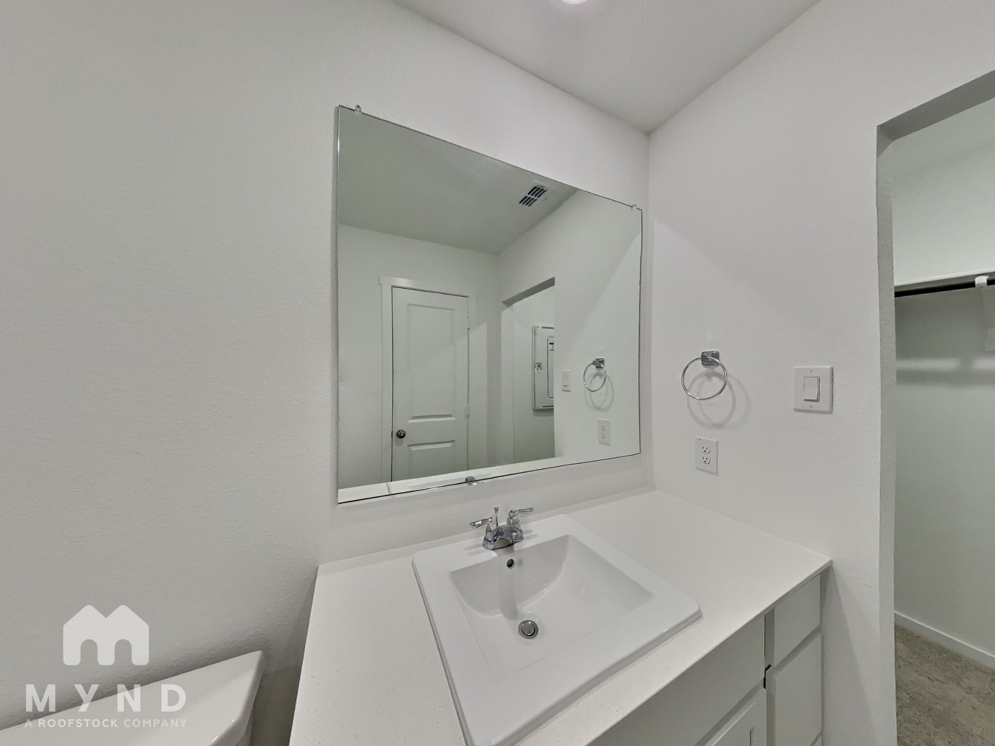 Building Photo - 908 Sandhill Crane Ln