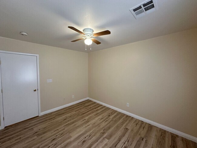Building Photo - 4bed house ready for occupancy
