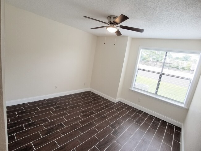 Building Photo - FOR RENT! Gorgeous First Floor Remodeled 2...