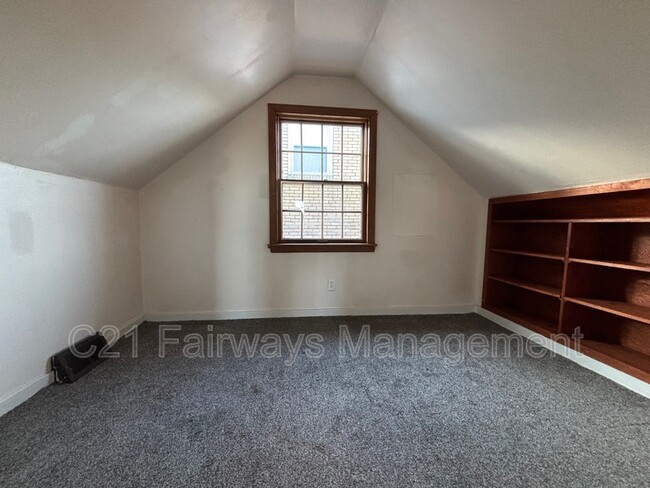 Building Photo - 236 Highland Ave