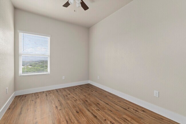 Building Photo - 119 Ave Ventana