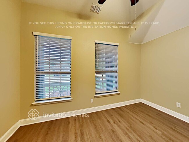 Building Photo - 622 W Fate Main Pl