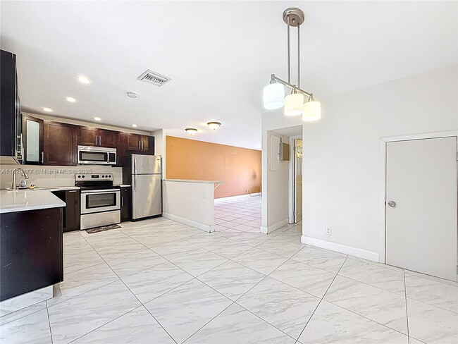 Building Photo - 2686 NW 60th Way