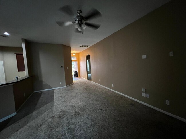 Building Photo - 23706 Red Glade Ct