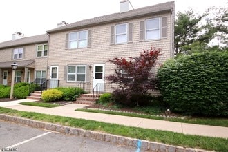 Building Photo - 32 Hancock Ct